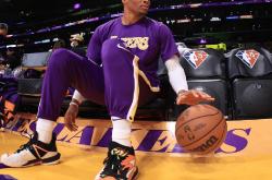 爱游戏链接入口 -风云突变！里昂今晨单刀错失，法甲版图或变，媒体盛赞，训练强度明显提升(今晨农业银行出事了全部关闭)